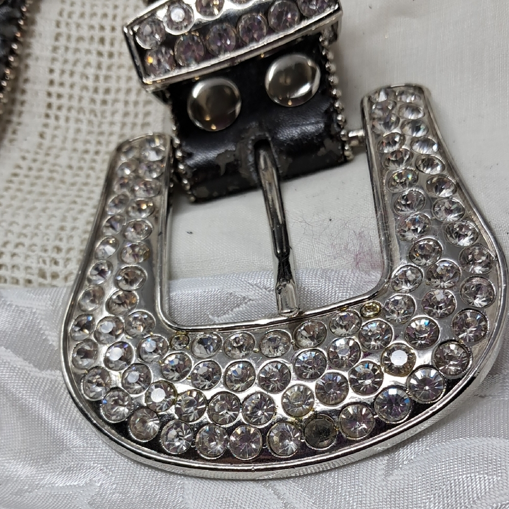 Genuine Leather Belt with Silver Accents - Picture 4 of 9
